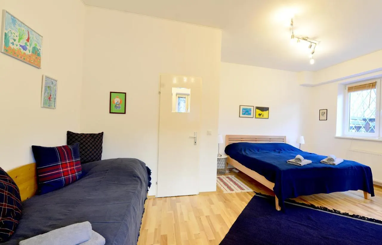 House With Courtyard & Parking Close To Stadtpark Vienna 0*,