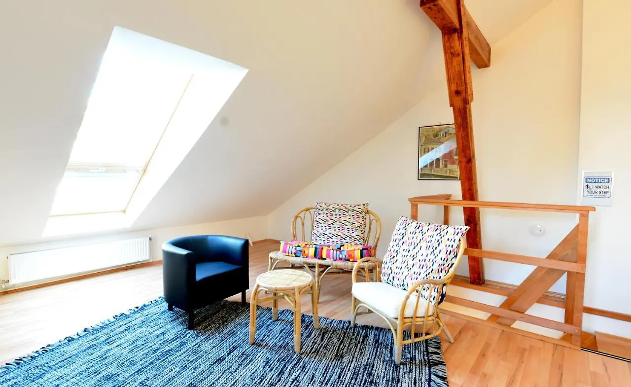 House With Courtyard & Parking Close To Stadtpark Vienna