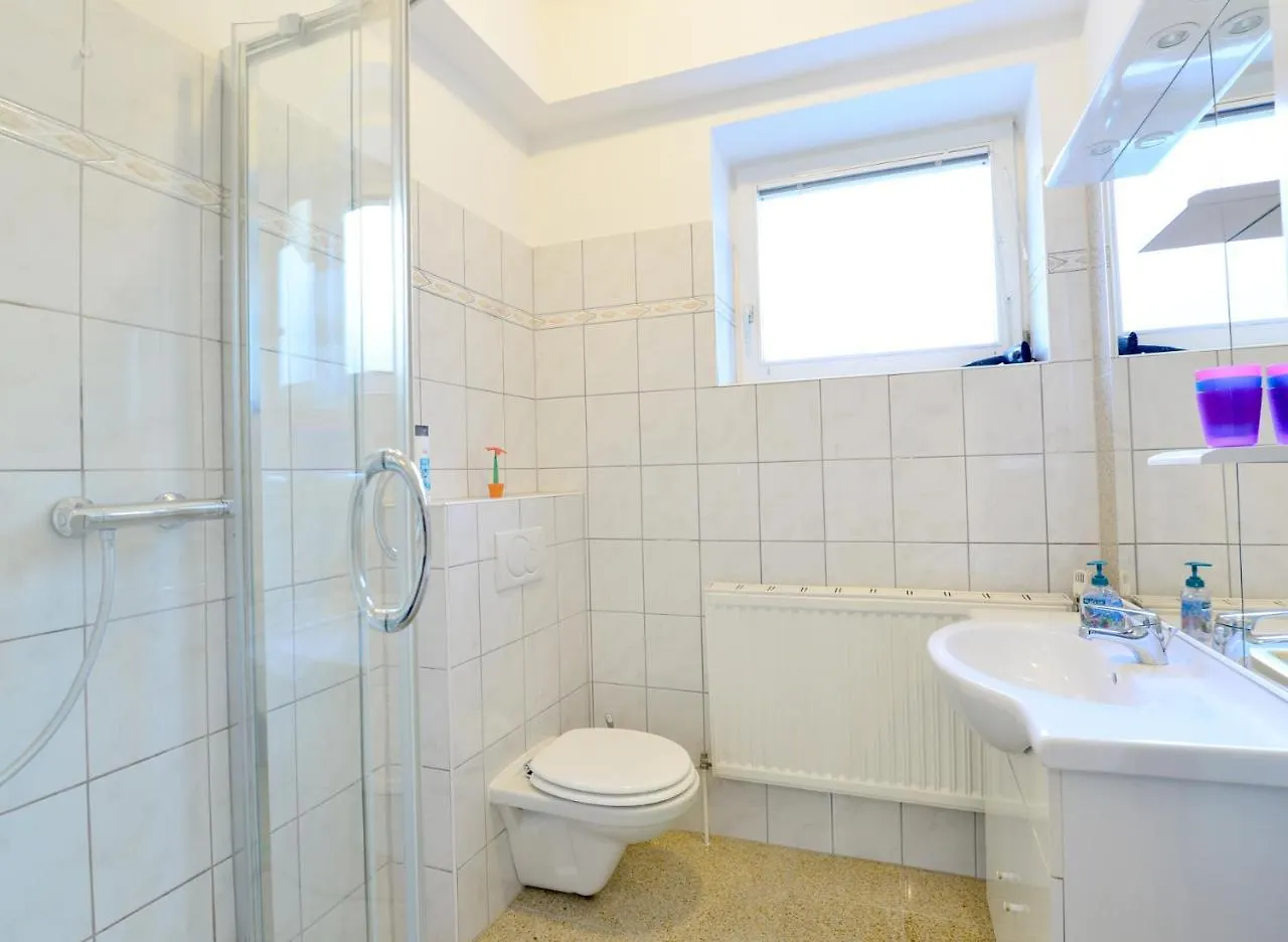 House With Courtyard & Parking Close To Stadtpark Wien Österreich